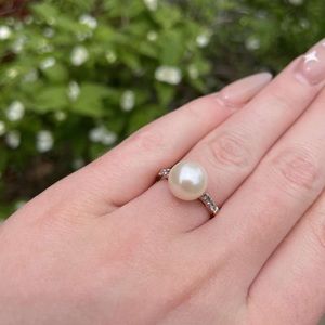 10 karat rose gold freshwater pearl and diamond ring